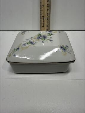 Vintage Floral Porcelain Trinket Box Gold Trim Hand Painted China